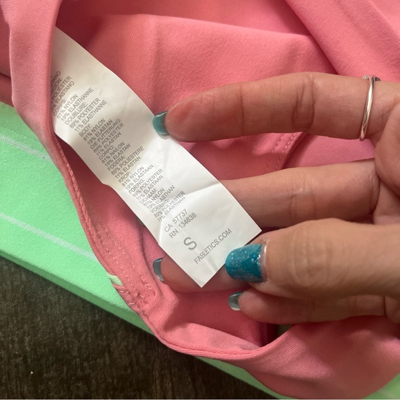 NWT Fabletics Medium Impact Pink/Lime Sports Bra Small - Picture 5 of 5